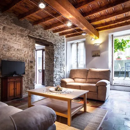 Vecchio Borgo * Torno