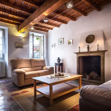 Vecchio Borgo Holiday home Torno